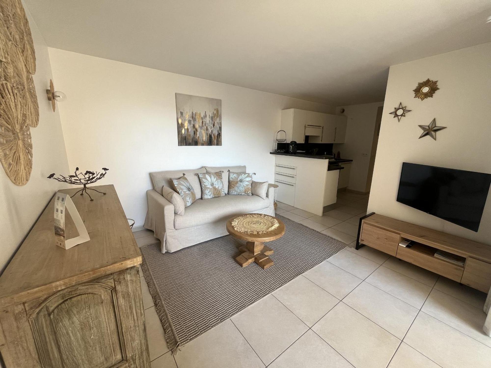 Le Capitole T2 35m2 Climatise Balcon Frejus